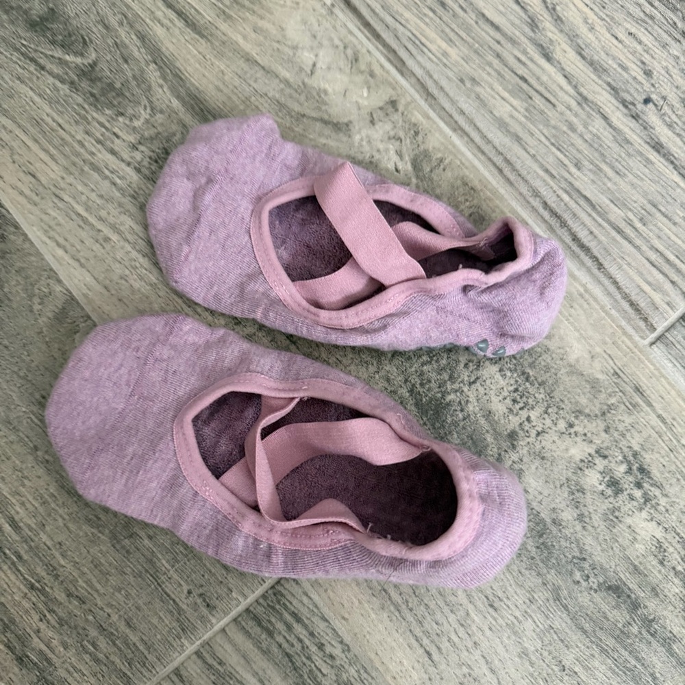 Socks with grips